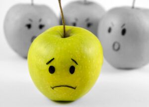 EVERYBODY HATES APPLE: quando la creatività si fa parodia